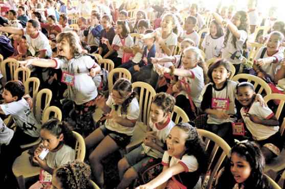 Os sorrisos do público, especialmente o infantil, são a recompensa maior (Iano Andrade/CB/D.A Press) Os sorrisos do público, especialmente o infantil, são a recompensa maior (Iano Andrade/CB/D.A Press)