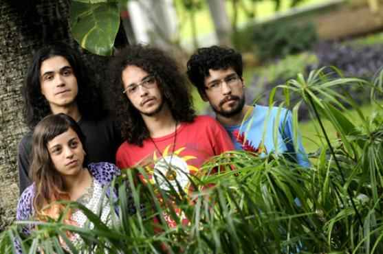 Heron Prado, Augusto Botelho, Daniel Lopes e Gabriela Masson, do coletivo de quadrinhos Batata Frita Murcha (Carlos Vieira/CB/D.A Press ) Heron Prado, Augusto Botelho, Daniel Lopes e Gabriela Masson, do coletivo de quadrinhos Batata Frita Murcha (Carlos Vieira/CB/D.A Press )