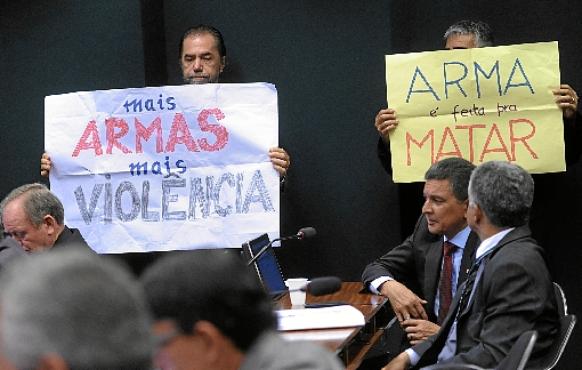 Manifestantes participam de discussão no Congresso Nacional (Lucio Bernardo Junior/Câmara dos Deputados - 10/9/15)