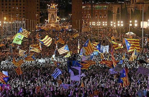 Separatistas concordam em reeditar coalizão de governo na Catalunha