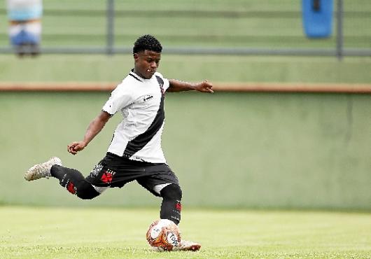 O meia Lucas Santos, 19 anos, é o destaque do time carioca (Rafael Ribeiro/Vasco.com
)