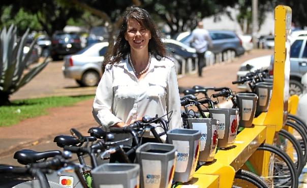 A servidora pública Rosana Baioco, 52 anos, torce pela criação de mais estações do serviço (A servidora pública Rosana Baioco, 52 anos, torce pela criação de mais estações do serviço)