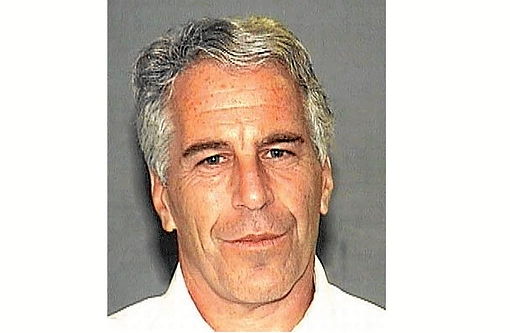 Tribunal nega liberdade sob fiança à acusada de tráfico sexual no caso Epstein