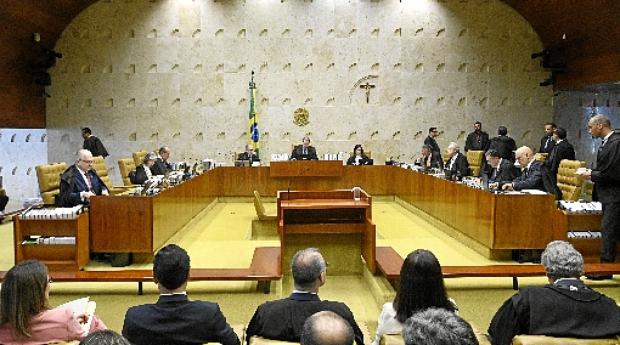 Magistrados estão divididos sobre a questão. Decisão da Corte poderá afetar condenações feitas em decorrência das investigações da Operação Lava-Jato  (Ed Alves/CB/D.A Press)