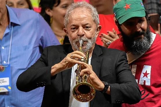 Para a defesa de Lula, a decisão em segunda instância reforça a perseguição ao petista (Nelson Almeida/AFP)
