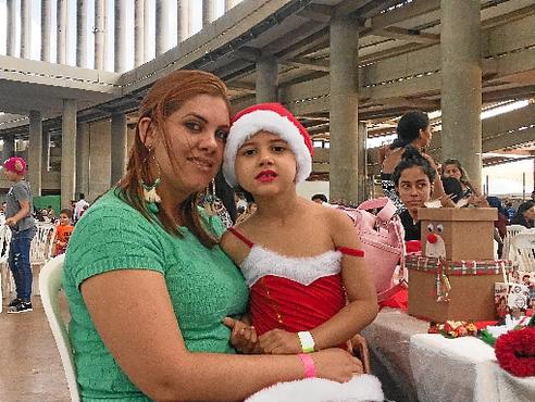 Tuany Santos e a filha Ana Letícia (Renata Rusky/CB/D.A Press)