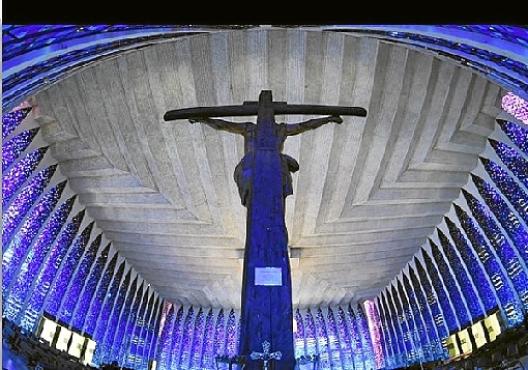 Inaugurado em 23 de maio de 1970, santuário foi eleito uma das sete maravilhas de Brasília em 2008 e incluído pelo GDF na rota turística da capital (Fotos: Ed Alves/CB/D.A Press)