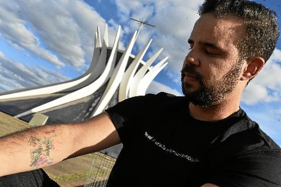 Alex Claver tatuou a Catedral de Brasília: arquitetura e religião (Minervino J?nior/CB/D.A Press)