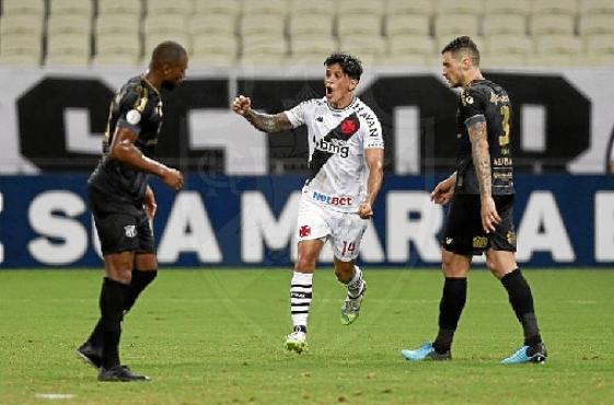 O centroavante argentino está impossível: Cano é um dos quatro artilheiros do Campeonato Brasileiro com três gols. Ele chegou a 12 na temporada (Rafael Ribeiro/Vasco.com
)