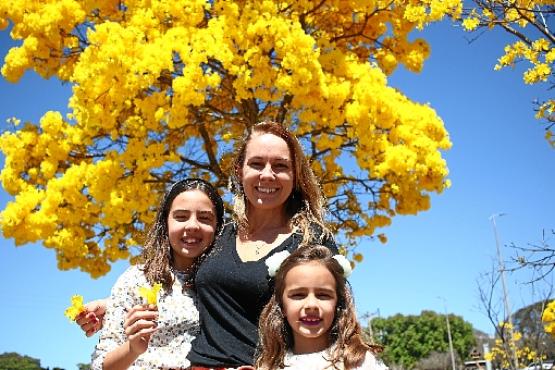 Andrea Porto e as filhas Maitê e Gabriela: %u201CValorizar as pequenas coisas, além de respeitar a natureza e o meio ambiente%u201D

 (Ana Rayssa/CB/D.A Press
)