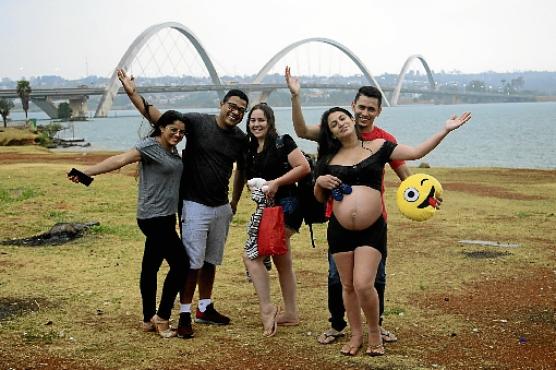 Francinilda Ximenes, Diogo Delfino, Renata Rêgo, Anderson Moreira e Maria Ariana: a celebração da chegada da primavera (Marcelo Ferreira/CB/D.A Press)