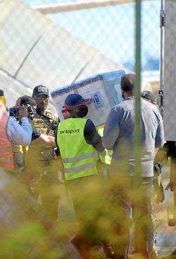 Vacinas foram transportadas do Aeroporto até a Rede de Frios do DF   (Ed Alves/CB/D.A Press)