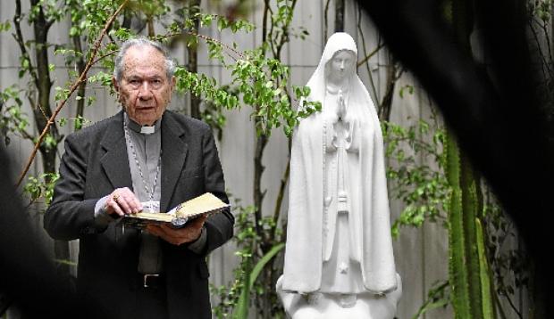 Dom Falcão, dias após completar 90 anos. Ele foi arcebispo de Brasília de 1984 a 2004 (Paula Rafiza/Esp. CB/D.A Press - 30/10/15
)