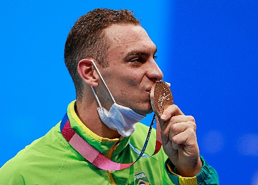 Fernando Sheffer ganhou bronze nos 200m livre e acabou com um tabu do país na modalidade. Antes dele, a última medalha havia sido conquistada em Londres-2012. (Odd Andersen/AFP)