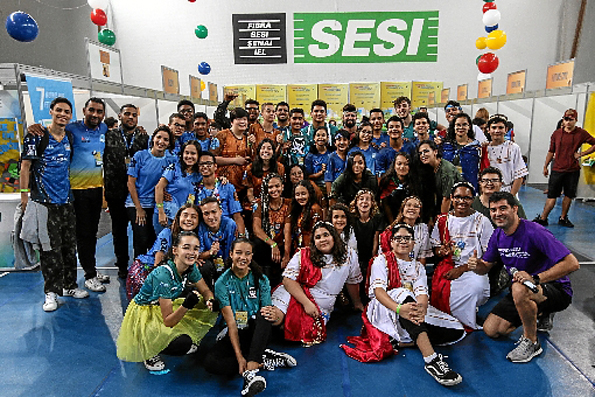 Equipes do Sesi do Gama, de Sobradinho e de Taguatinga vão representar o DF em campeonato nacional de robótica, em São Paulo. O Festival Sesi reunirá 1,5 mil estudantes, com idade entre 9 e 19 anos, de todo o país. Eles vão apresentar pesquisas e robôs criados com foco no desenvolvimento das cidades. Vencedores da competição vão participar de torneios internacionais., Moacir Evangelista/Sistema Fibra