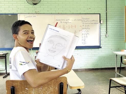 O primeiro dia de aula, o autorretrato e a alegria de estar vivo e estudando (Iano Andrade/CB/D.A Press)