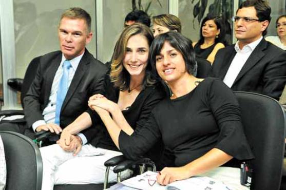 Norberto e Katiele Fischer, ao lado de Margarete Brito: esperança (Antonio Cunha/CB/D.A Press)